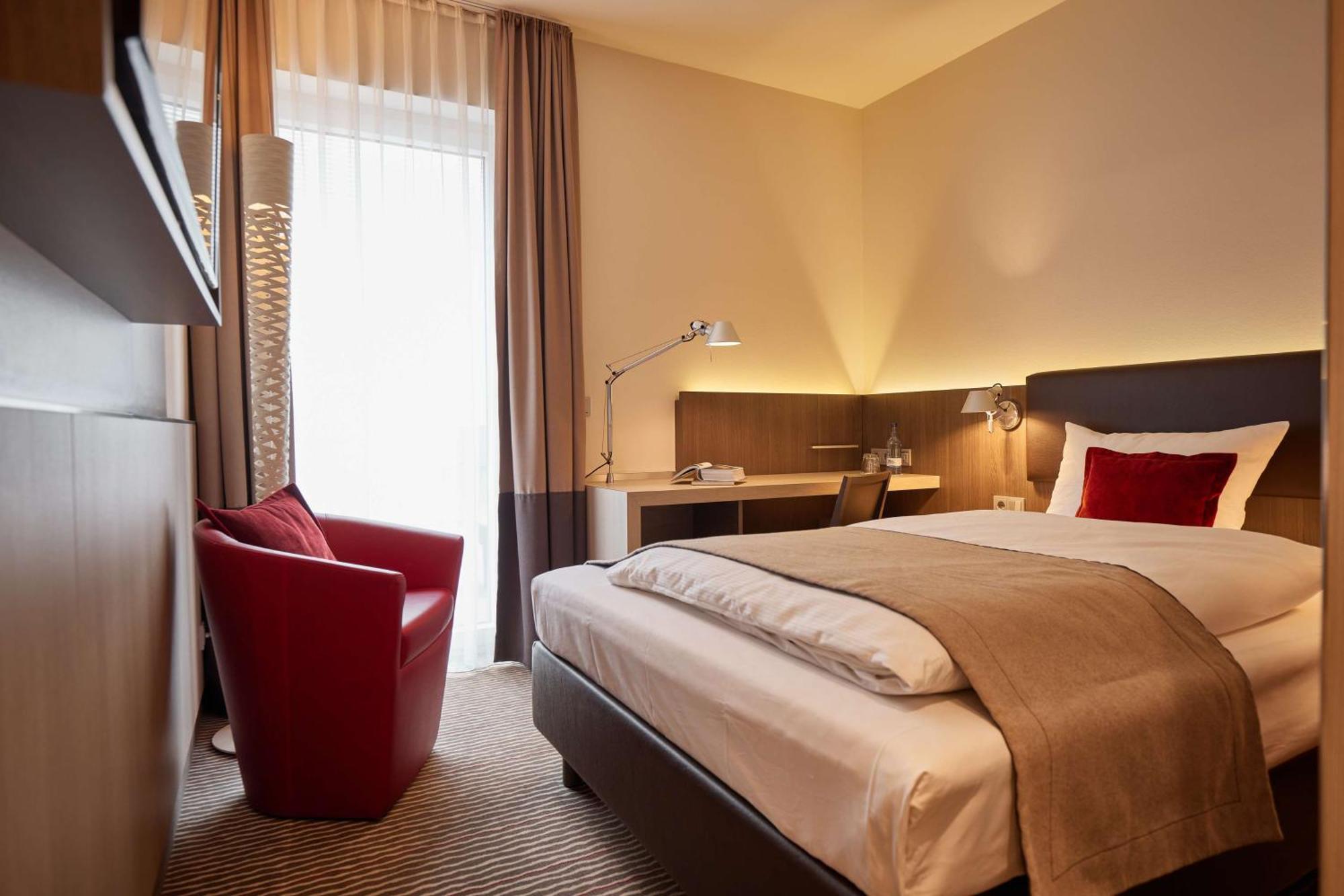 Small Standard Room,1605391678:JPEG